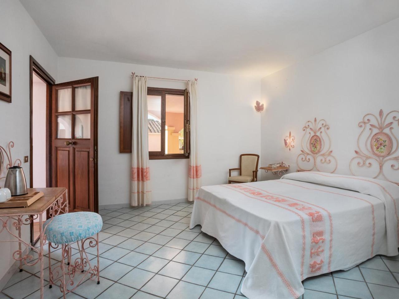 Hotel Airone Arzachena Esterno foto